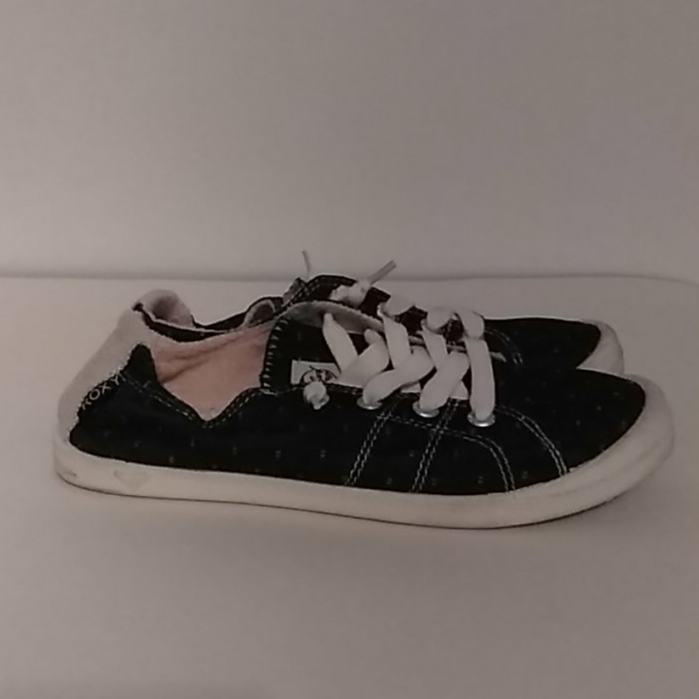 Roxy tennis shoes
